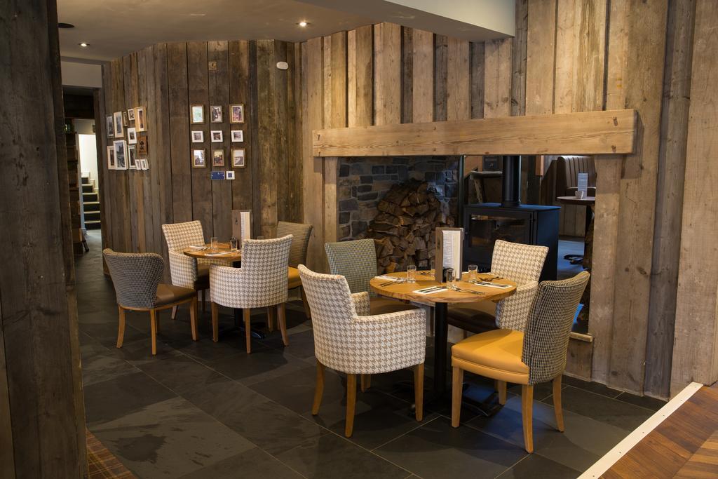 Tal Y Cafn Free House Tal-y-Cafn Exterior photo